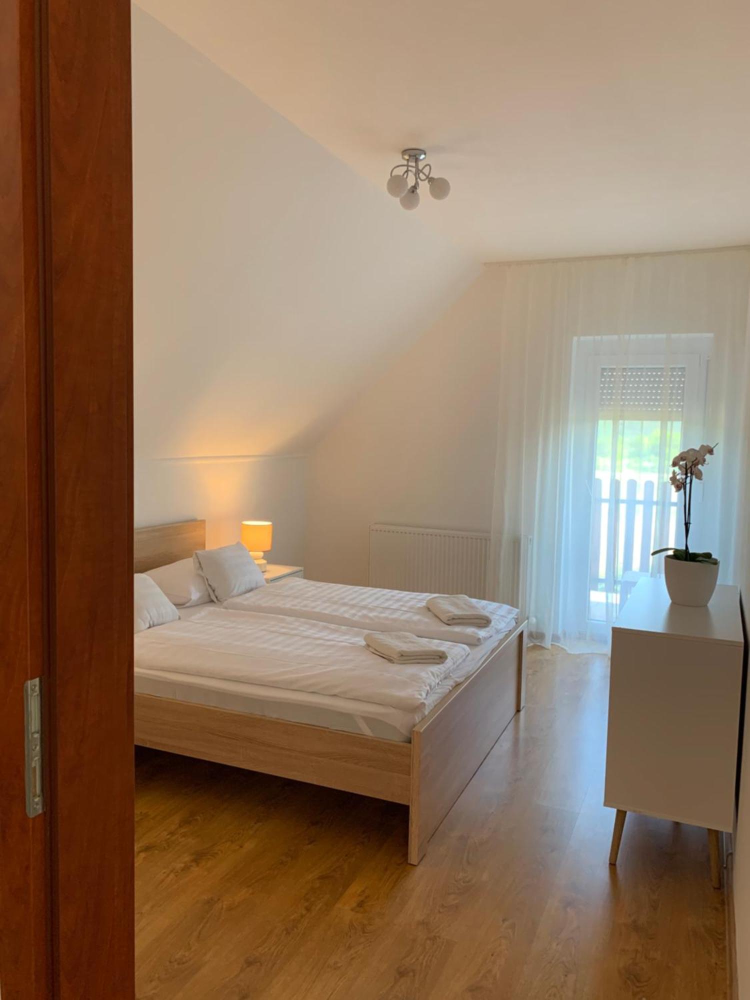 Feher Orchidea Apartman Egerszalók Kültér fotó